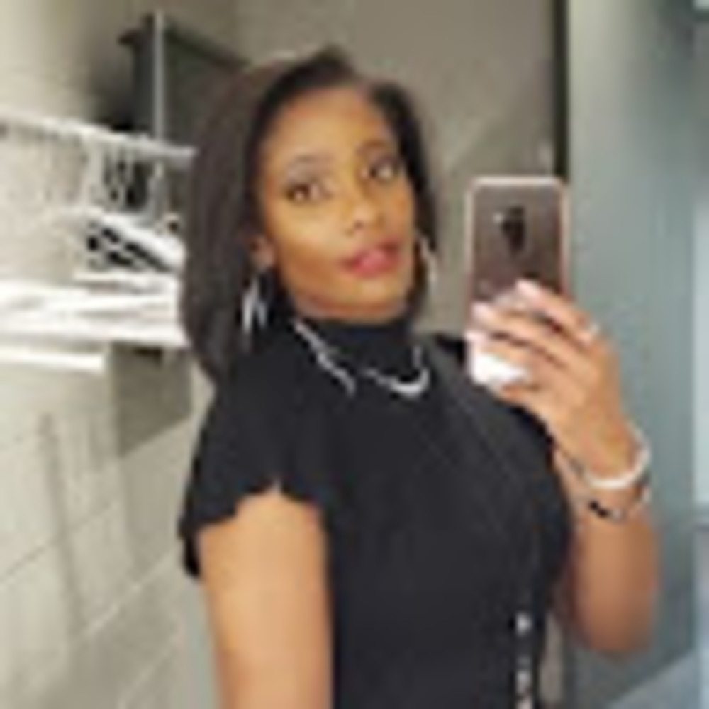Meet your Posher, Alisia